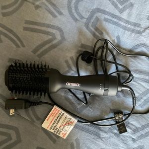 Blow Dryer Brush
